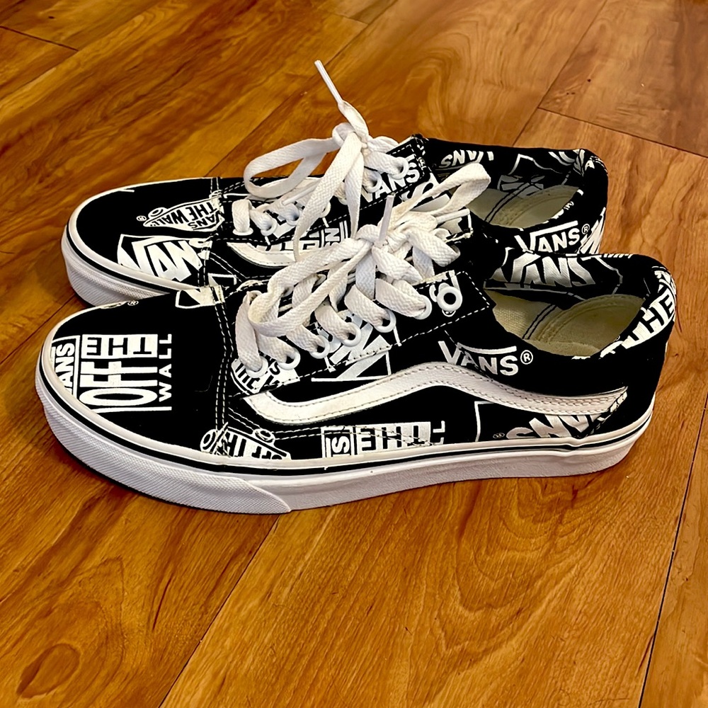 Women’s Vans shoe size 9